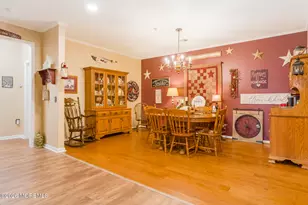319 Regency Pl, Woodbridge Township, NJ 07095 - Photo 4