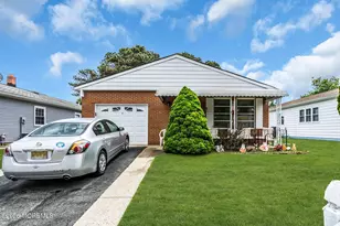 4 Brisbane Ct, Toms River Township, NJ 08757 - Photo 1