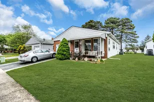 4 Brisbane Ct, Toms River Township, NJ 08757 - Photo 4
