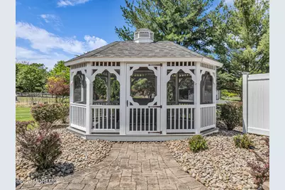 641 Kirwan Court, Freehold, NJ 07728 - Photo 8
