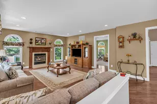 641 Kirwan Ct, Freehold, NJ 07728 - Photo 22