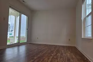 129 Tulip Ln, Freehold, NJ 07728 - Photo 6
