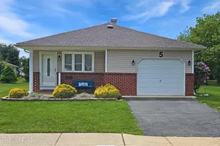 5 Martinique Dr, Toms River Township, NJ 08757 - Photo 1