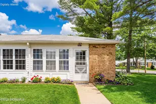 43 Cambridge Cir, Manchester Township, NJ 08759 - Photo 2