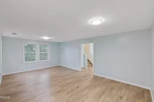 7 Wyckoff Mills Rd, Freehold, NJ 07728 - Photo 2
