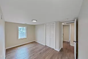 7 Wyckoff Mills Rd, Freehold, NJ 07728 - Photo 6
