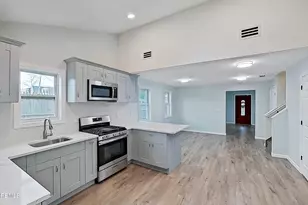 7 Wyckoff Mills Rd, Freehold, NJ 07728 - Photo 1
