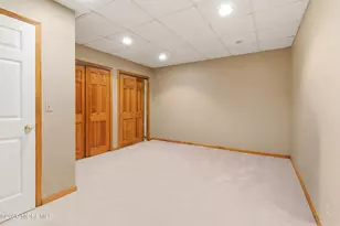 2 Constitution Dr, Leonardo, NJ 07737 - Photo 38