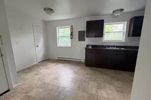 28 Spring Terrace, Freehold, NJ 07728 - Photo 2
