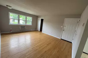 28 Spring Terrace, Freehold, NJ 07728 - Photo 4