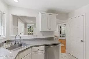 18 Carmen Pl, Red Bank, NJ 07701 - Photo 12