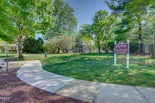 39 Poplar Pl, Freehold, NJ 07728 - Photo 32