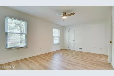 39 Poplar Place, Freehold, NJ 07728 - Photo 8