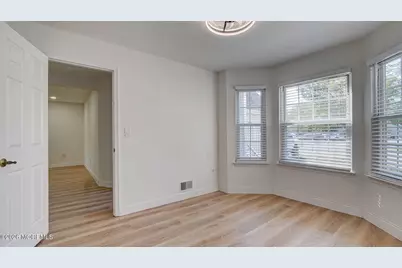 39 Poplar Place, Freehold, NJ 07728 - Photo 4