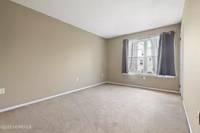 95 Madison Court, Tinton Falls, NJ 07712 - Photo 20