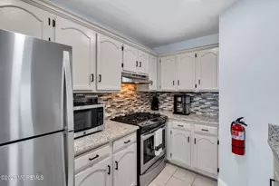 421 Hancock Pl, Morganville, NJ 07751 - Photo 10