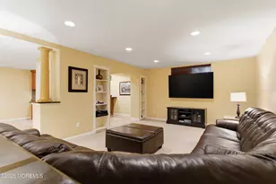 113 Country View Dr, Freehold, NJ 07728 - Photo 32
