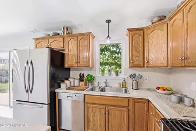 808 Anchor Avenue, Beachwood, NJ 08722 - Photo 16