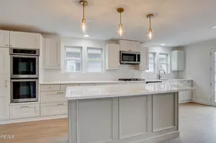 536 Main St, Old Bridge Township, NJ 08879 - Photo 12