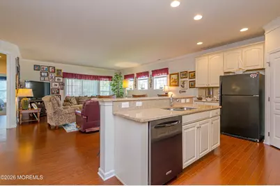 8 E Dartford Drive, Farmingdale, NJ 07727 - Photo 6