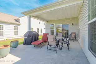 8 E Dartford Dr, Farmingdale, NJ 07727 - Photo 22