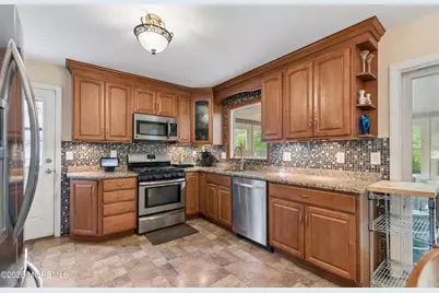 533 Sydney Avenue, Union Beach, NJ 07735 - Photo 12