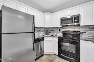 87 Arrowood Rd, Manalapan Township, NJ 07726 - Photo 10