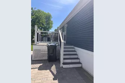 409 Lane E, Hazlet Township, NJ 07730 - Photo 8