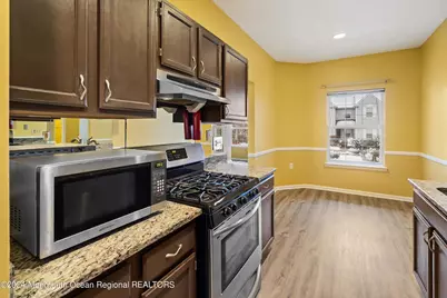707 Hatchery Court, Freehold, NJ 07728 - Photo 6