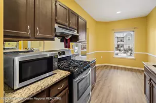 707 Hatchery Ct, Freehold, NJ 07728 - Photo 6