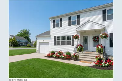 8 Bonnie Drive, Middletown, NJ 07748 - Photo 2