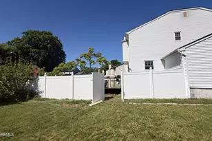 8 Bonnie Dr, Middletown, NJ 07748 - Photo 4
