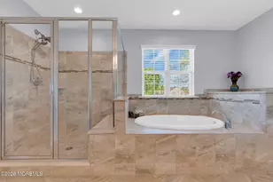 8 Parkside Dr, Jackson, NJ 08527 - Photo 6