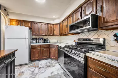 100 Dundee Court, Matawan, NJ 07747 - Photo 12