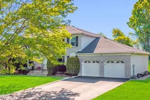 16 Cape May Dr, Marlboro Township, NJ 07746 - Photo 2
