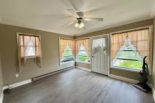 93 Halls Croft Rd, Freehold, NJ 07728 - Photo 8