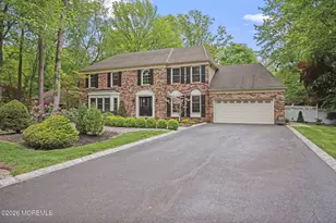 6 Robbie Ct, Morganville, NJ 07751 - Photo 4