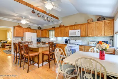 106 Forman Avenue, Point Pleasant Beach, NJ 08742 - Photo 10