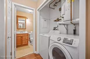 220 Medford Ct, Manalapan Township, NJ 07726 - Photo 18