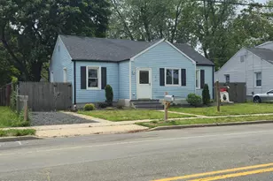 610 Chestnut St, Lakehurst, NJ 08733 - Photo 2