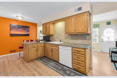 14 Dolan Avenue, Aberdeen Township, NJ 07747 - Photo 8
