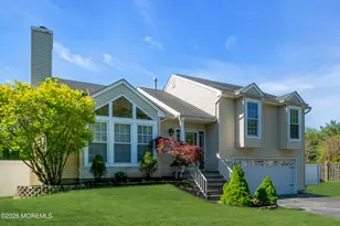 7 Lindner Ln, Howell Township, NJ 07731 - Photo 2