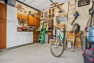 259 Hamiltonian Dr, Middletown, NJ 07701 - Photo 32