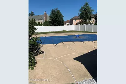 421 W Lincoln Avenue, Oakhurst, NJ 07755 - Photo 16