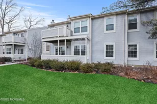 461 Magnolia Ct, Howell Township, NJ 07731 - Photo 2