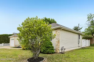 92 Birch St, Beachwood, NJ 08722 - Photo 32