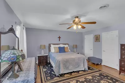 121 Brittany Drive, Freehold, NJ 07728 - Photo 20