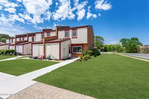 2 Foxwood Ct, Brick, NJ 08724 - Photo 2