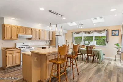 28 Bunker Hill Drive, Manalapan Township, NJ 07726 - Photo 4
