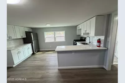 43 Parker Street #B, Freehold, NJ 07728 - Photo 6